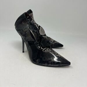 RAYE Snakeprint PVC Animal Printed Pointed Toe Pumps Size 7.5 Going Out Black